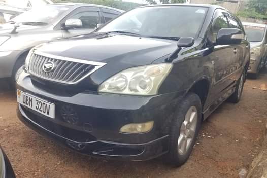 A picture of TOYOTA HARRIER KAWUNDO UBM PRICE 45.5M WSTUP0759539100 CALL0776717226