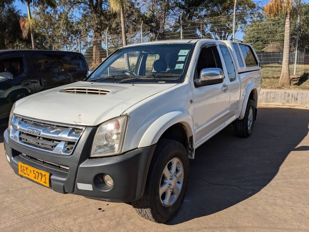 isuzu dteq