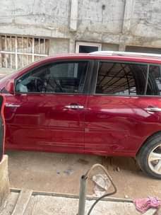 A picture of TOYOTA HIGHLANDER