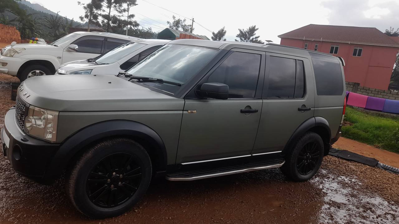 A picture of LAND ROVER