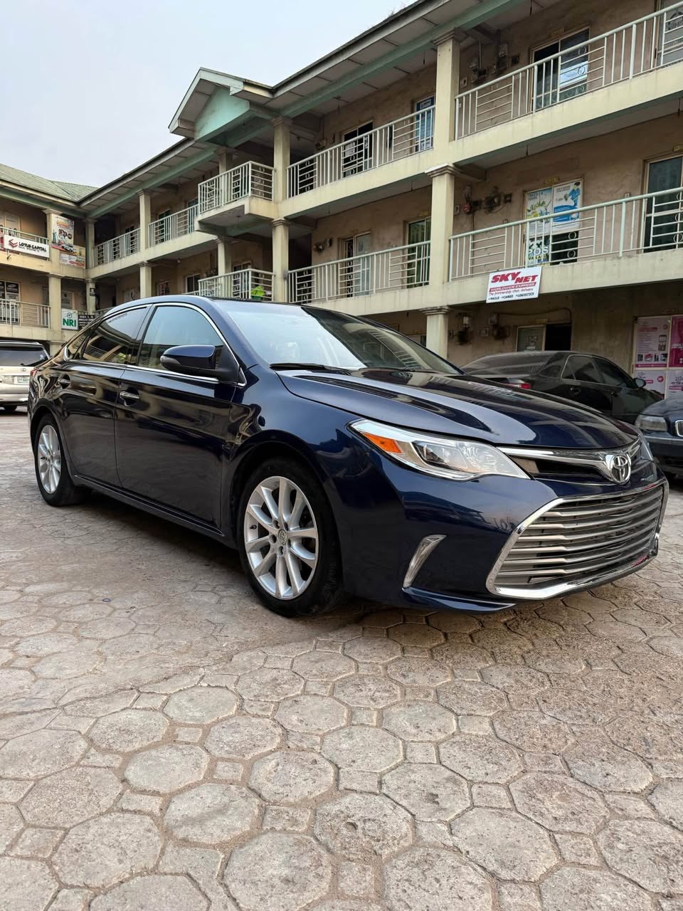 A picture of Foreign used 2014 Toyota Avalon XLE
