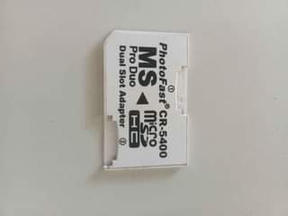 A picture of PSP and SONY camera dual cardleader