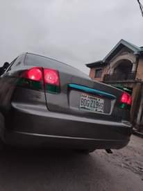 A picture of 2005 HONDA CIVIC SALOON