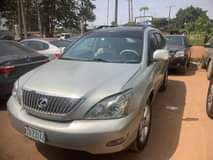 A picture of Lexus Rx 330 geep