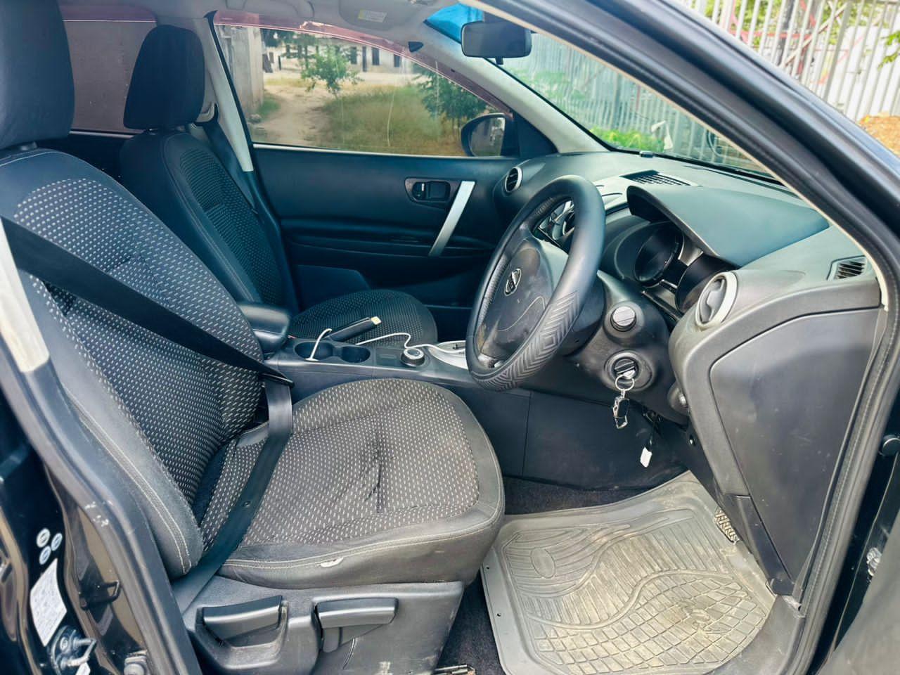 A picture of NISSAN DUALIS CROSS RIDER