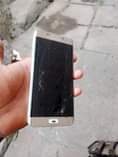 A picture of Nauza Samsung s6 edge plus Ina creek isiosumbua nataka 120