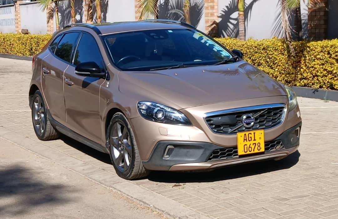 classifieds/cars volvo
