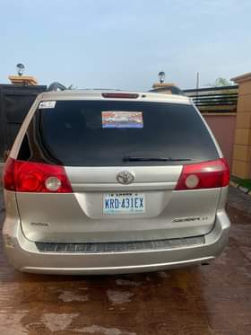 A picture of AMAZING AWOOF YOU CANT GET ANYWHERE TOKS STANDARD REG Toyota
