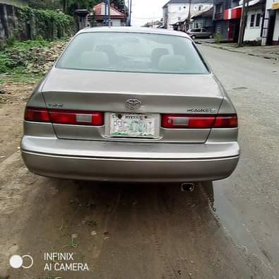 A picture of Toyota Camry tiny Light available with everything working perfectly fine