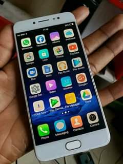 A picture of Vivo x7.