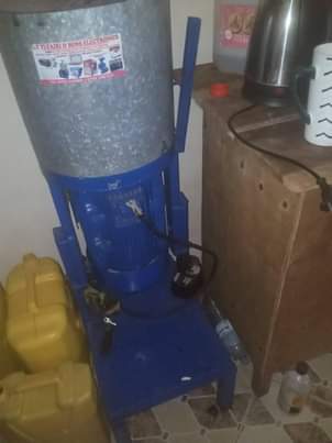 A picture of Nice woofers sideboard G nut machine