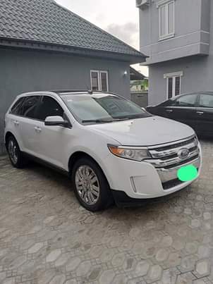 A picture of 2012 Ford Edge
