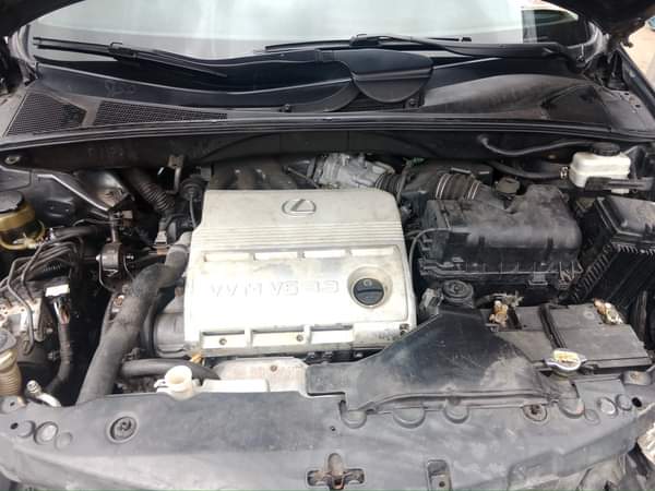 A picture of LEXUS RX330 BUY AND DRIVE LOCATION IS PORT HARCOURT PRICE