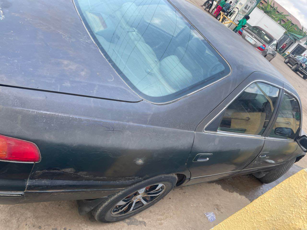 A picture of Dealers Deal Toyota Camry Drop Light First Body Distress Sale