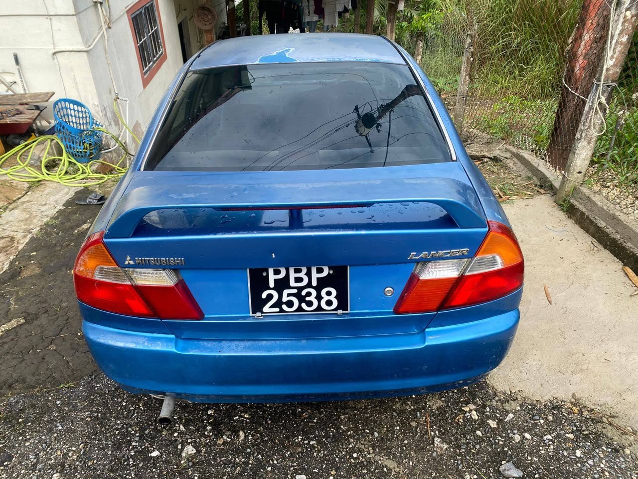 mitsubishi lancer