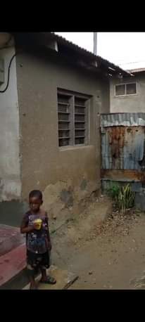 A picture of Nyumba inauzwa manzese uzurii ipo karibu na barabara kabisa