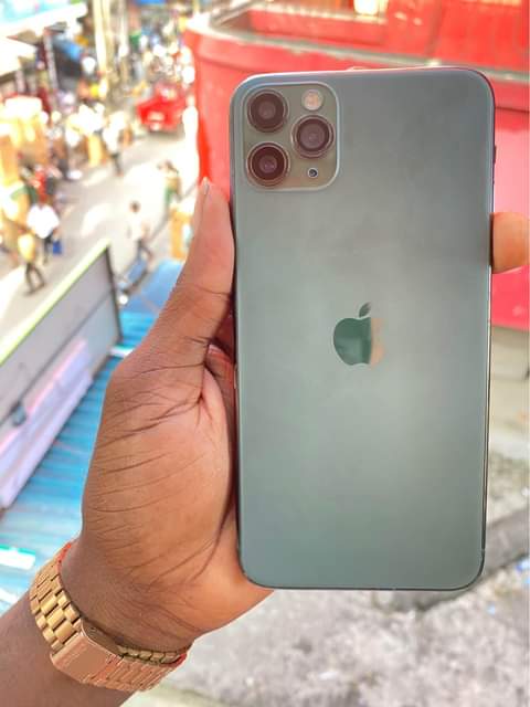A picture of Iphone 11 ProMax