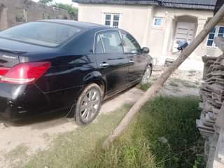 A picture of Toyota Avalon 2008 model toks standard