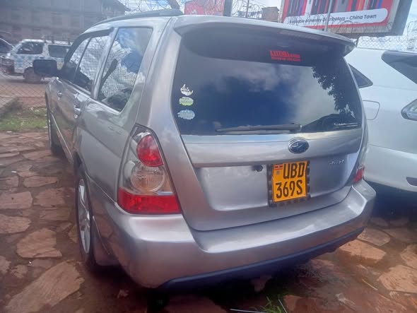 A picture of Available Uhs 16m 0702549830