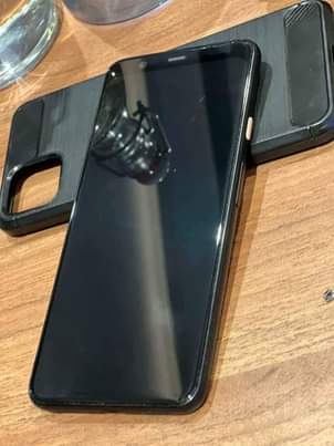 A picture of haya kila mtu atumie google pixcel google pixcel hiyo 4xl