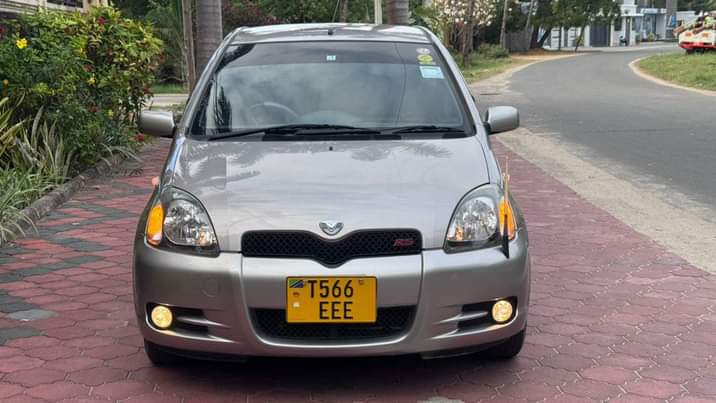 A picture of TOYOTA Vits inauzwa price 13.7 call WhatsApp 0685 502 036