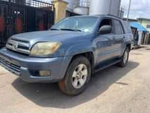 A picture of 4 Runner 05
