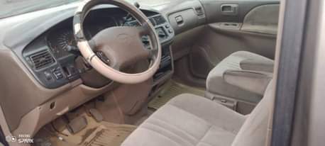 A picture of 2004 Toyota Sienna Le 6dr Minivan