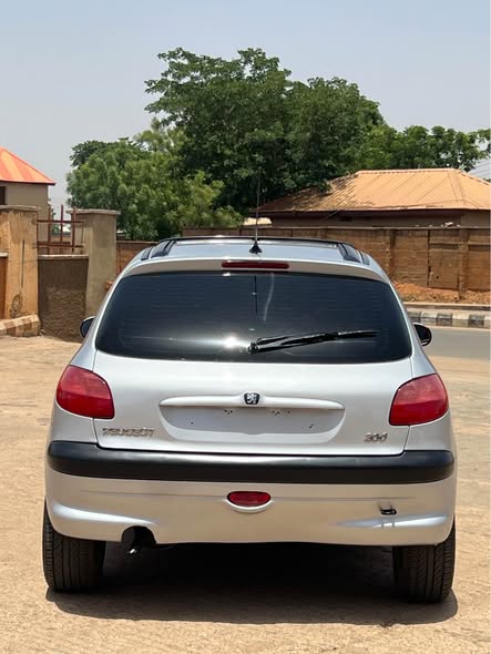 A picture of PEUGEOT 206 AUTOMATIC