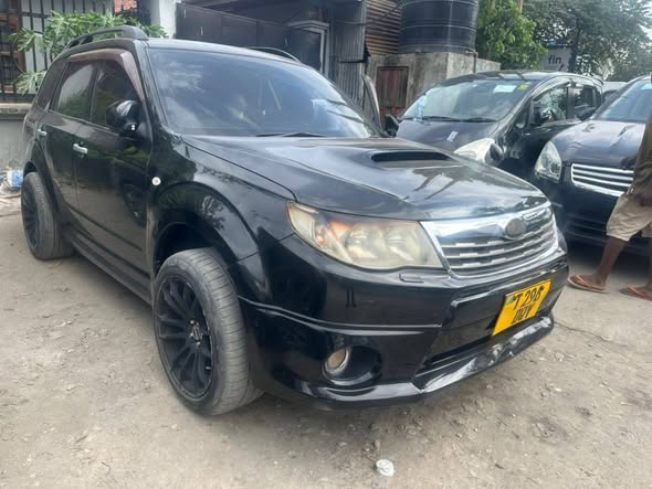 A picture of SUBARU FORESTER BEI 14 5M FULL DOCUMENT FULL AC GARI