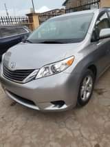 A picture of Tokunbo 2010 Toyota Sienna CE
