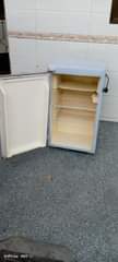 A picture of Nauza fridge yang single door offer lak 170k