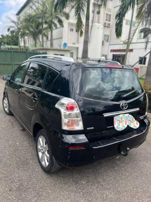 A picture of Toyota Verso 2007 Model