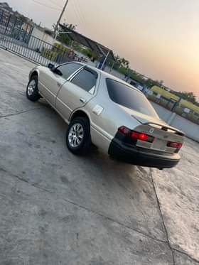 A picture of Clean and sharp 2000 Toyota Camry buy and traveling clean