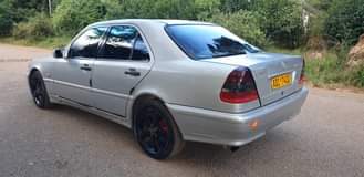 classifieds/cars mercedes