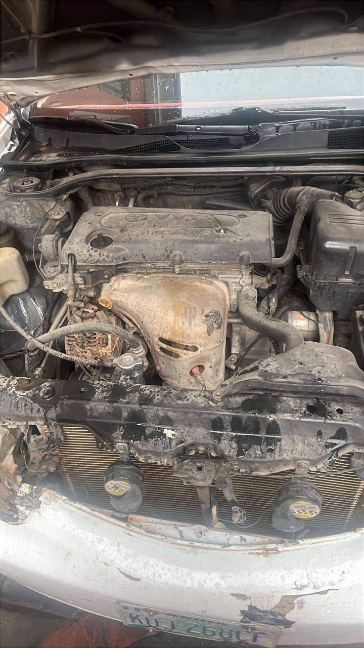 A picture of TOYOTA CAMRY