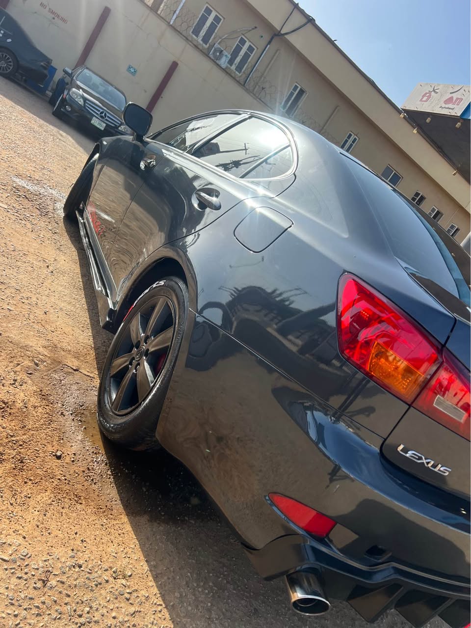 A picture of Lexus is250 2008 08122733790 dm