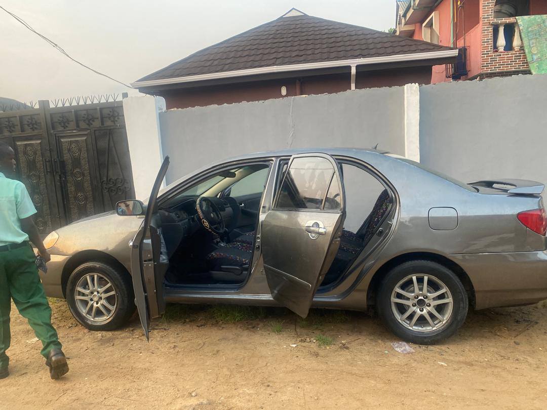 A picture of Toyota Corolla 2004
