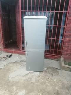 classifieds/fridges