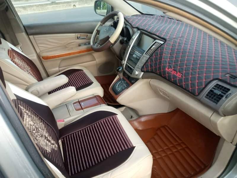 A picture of Lexus RX 330 2006 model Location Rumuigbo port Harcourt Price