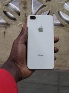 A picture of iPhone 8 Plus 64GB Battery 100 Fingerprint ipo Bei 220