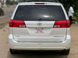 A picture of Toks 2005 Sienna XLE