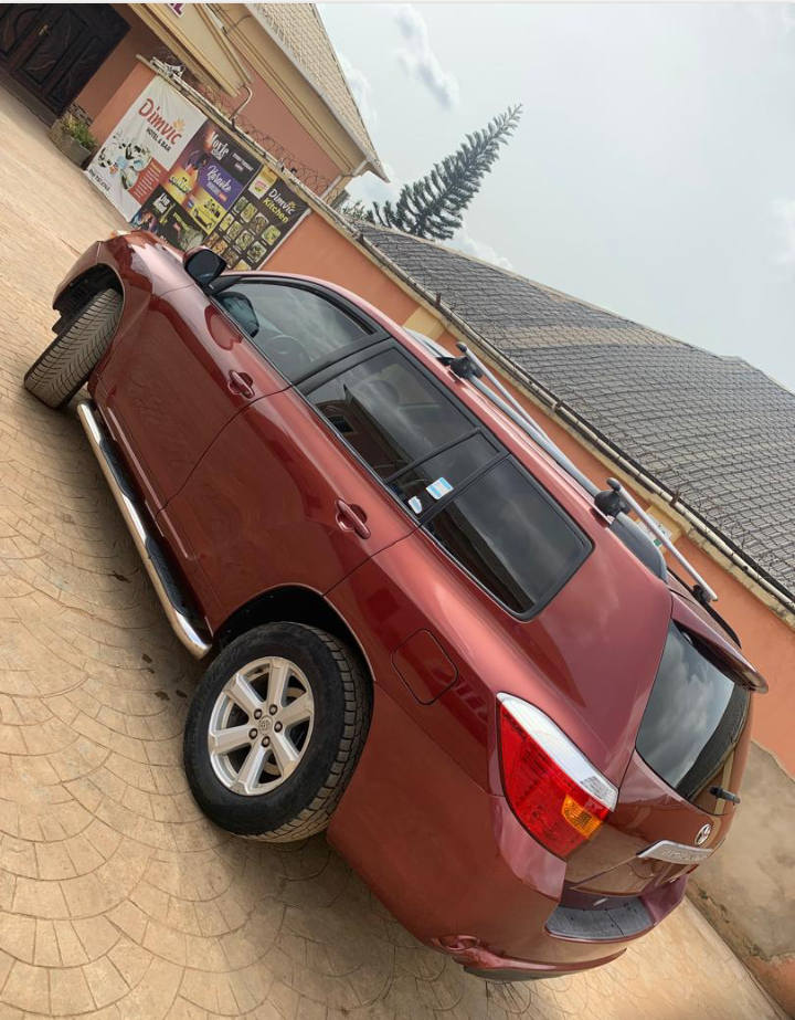 A picture of Registered 2010 highlander 2 months registered and not used