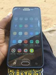 A picture of Samsung J7prime badooo mpyaaa