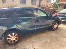 A picture of Clean Toyota Matrix