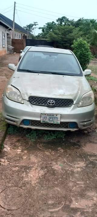 A picture of 2003 Toyota Matrix 2003