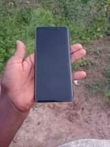 A picture of Samsung galaxy s9 krek kdg na batan pembn 0687879635