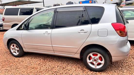 A picture of Toyota spacio