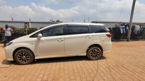 A picture of TOYOTA WISH ON SALE