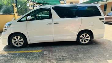 A picture of Toyota velfire for sale