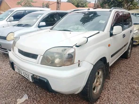 A picture of X trail Quick sale